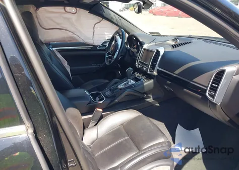 2016 Porsche Cayenne из США, поврежденный, VIN WP1AA2A26GLA09709